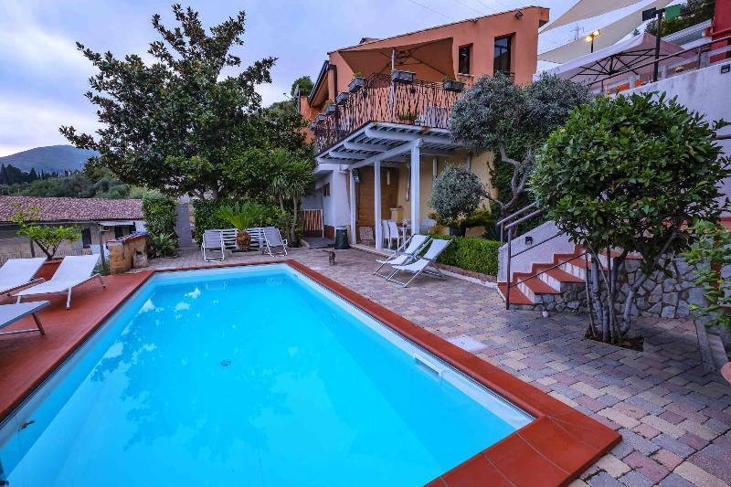 Bnb Casa Rossa Monreale Exterior foto